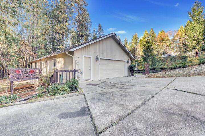 Property Photo:  364 Gracie Road  CA 95959 