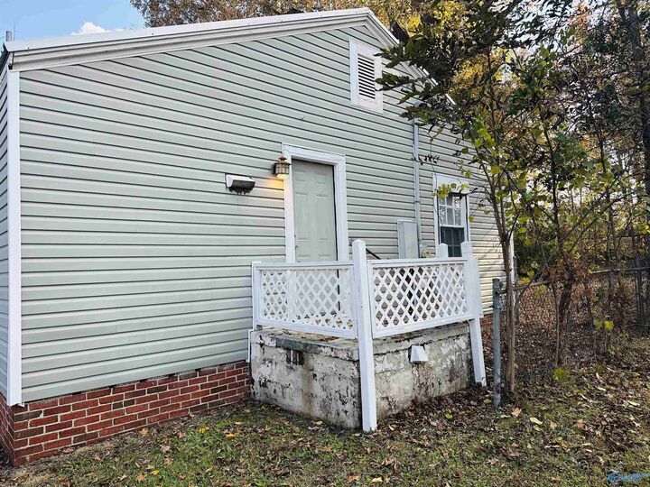 Property Photo:  1129 Stillman Avenue  AL 35903 