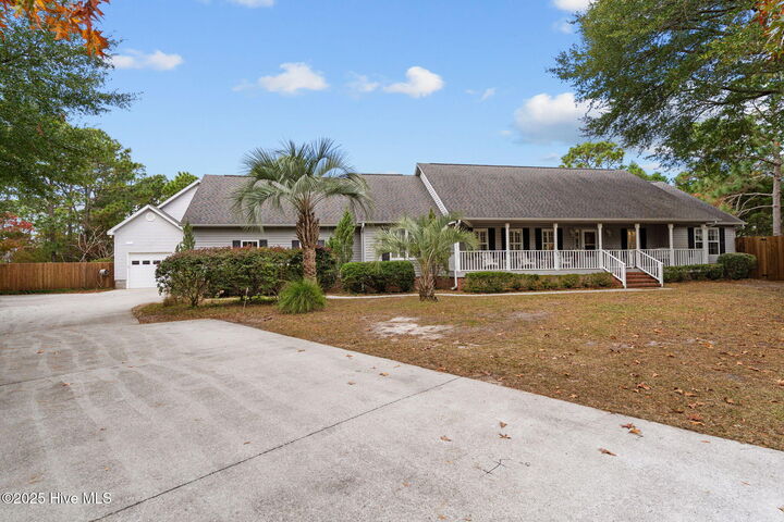 Property Photo:  109 Maypop Court  NC 28412 