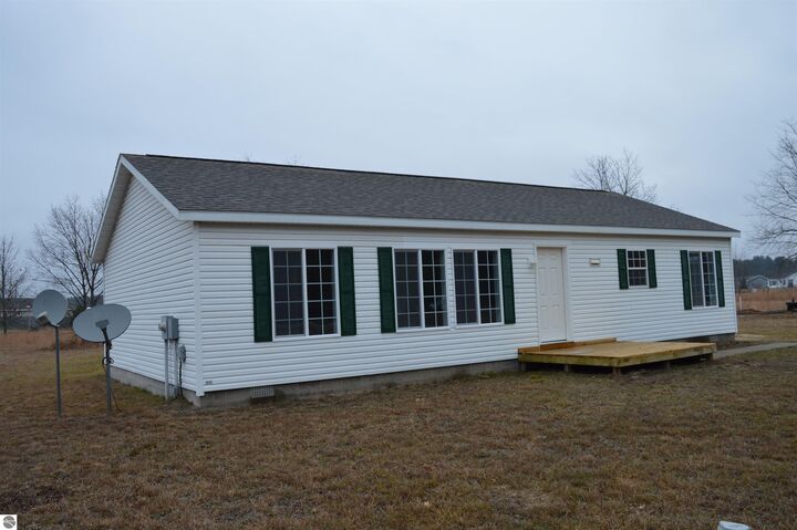 Property Photo: 3476 SW Tree Lane MI 49680