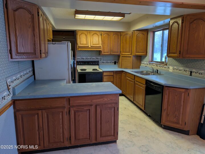 Property Photo: 15390 16 Road OH 43554