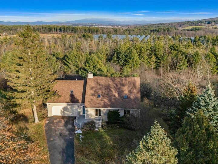Property Photo:  34 Knoll Circle  VT 05403 