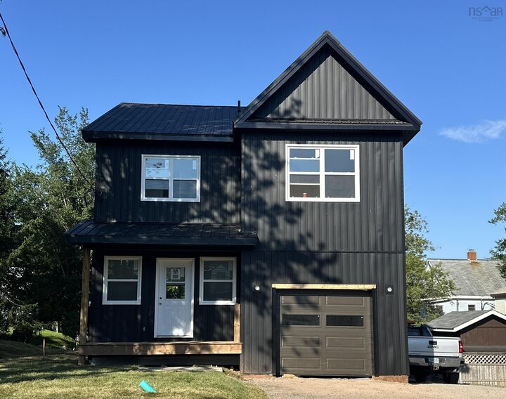 138 Pleasant Street — photo 1