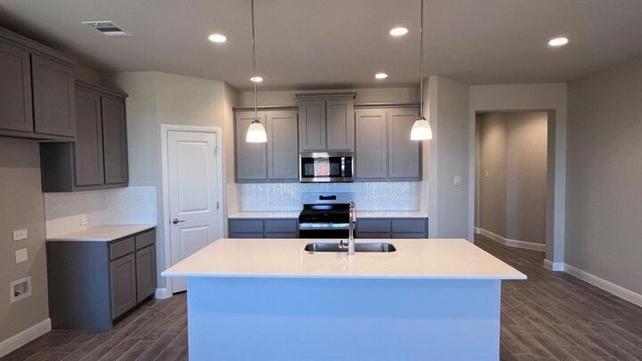 Property Photo: 139 Stanton Avenue TX 76078