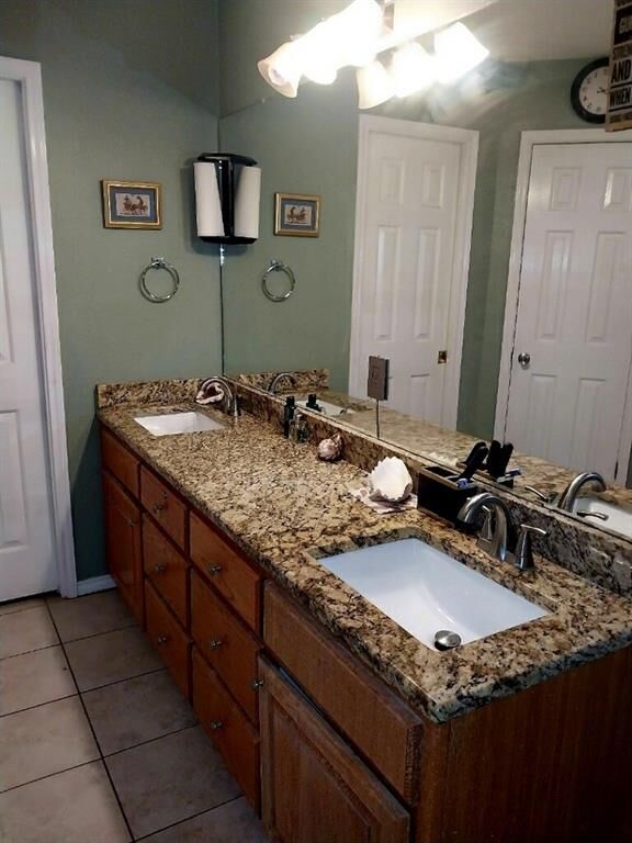 Property Photo:  710 N Old Robinson Road  TX 76706 