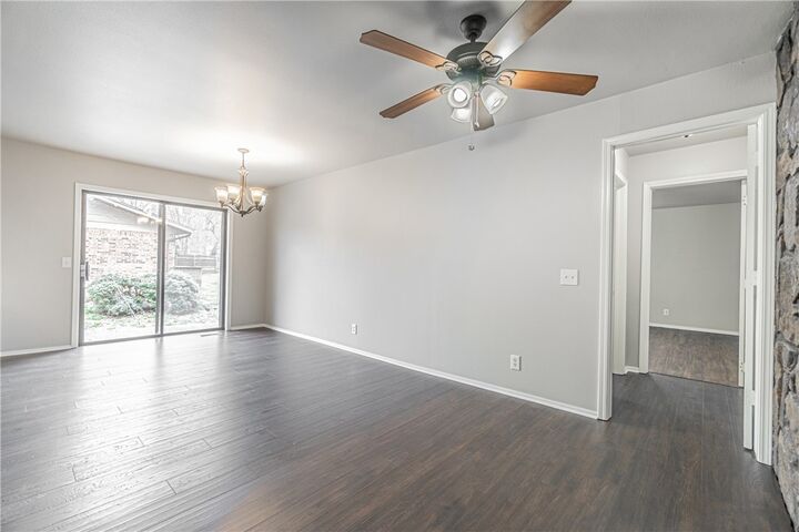 Property Photo: 601 N Valley West Drive AR 72756