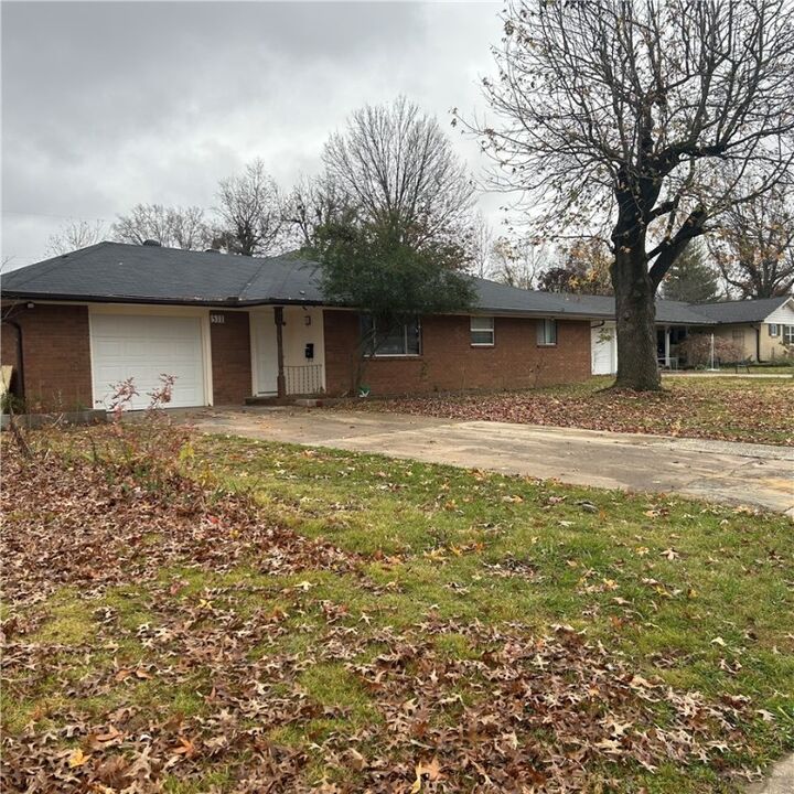 511 Maria Street  Springdale AR 72762 photo