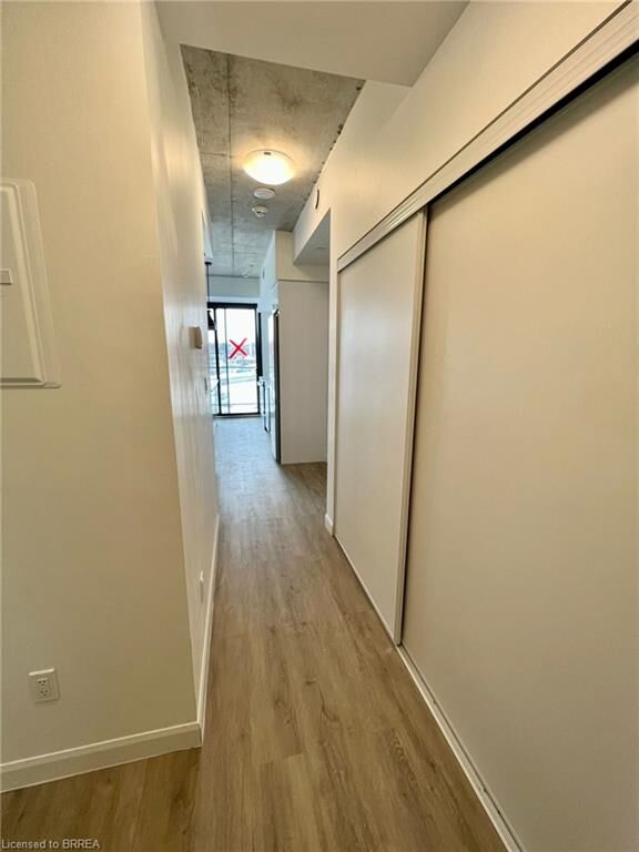 Property Photo: 7 Erie Avenue 204 ON N3S 0K5