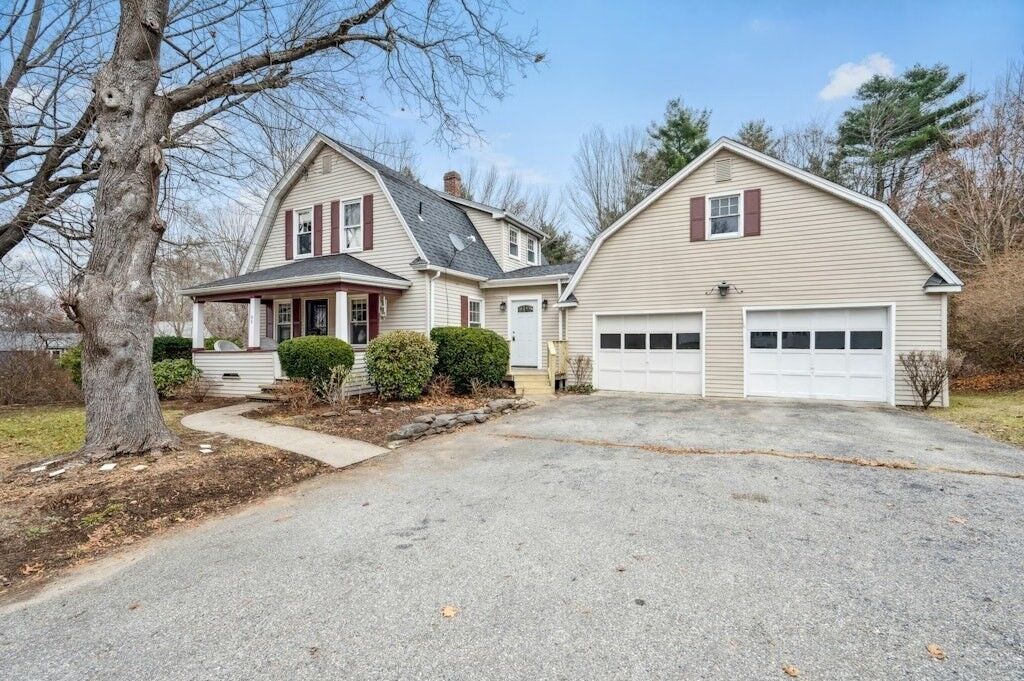 Property Photo:  99 Lebanon Hill Rd  MA 01550 