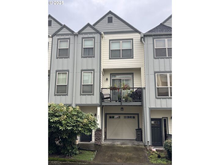 Property Photo:  601 NE 84th Cir  WA 98665 