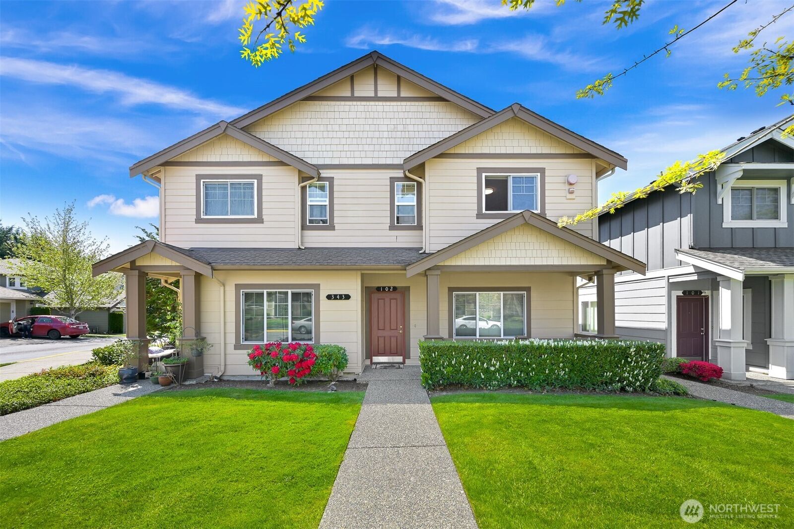 Property Photo:  343  Tremont Ave 102  WA 98226 