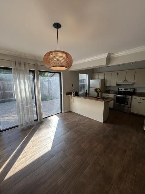 Property Photo:  912 Sandtree Drive W 912  FL 33403 