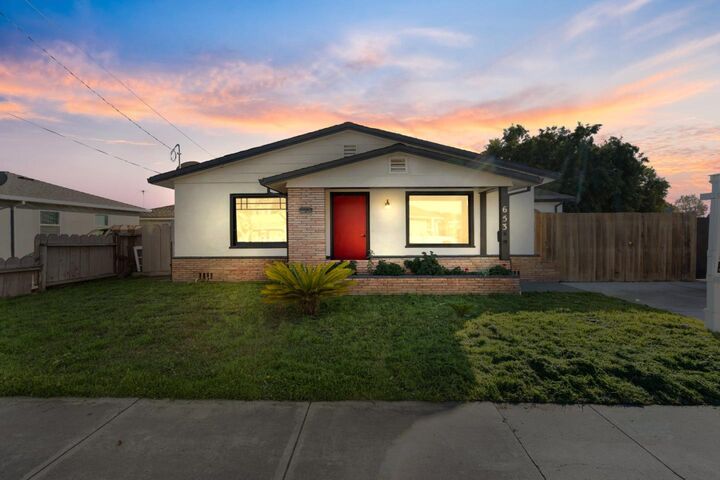 653 South Street  Hollister CA 95023 photo