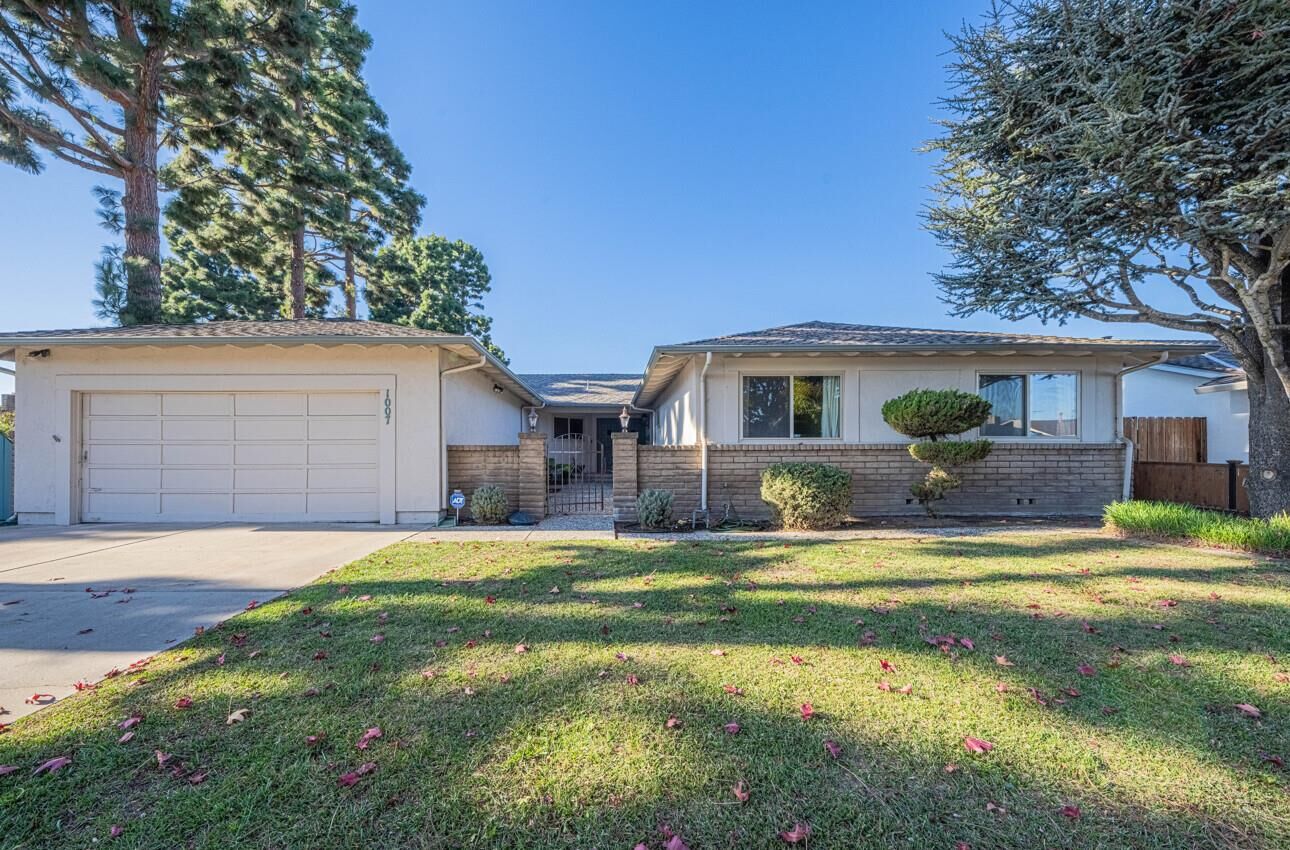 Property Photo: 1007 Driftwood Place CA 93901