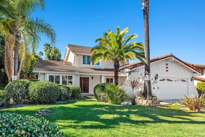 Property Photo: 906 Lacebark St CA 92069