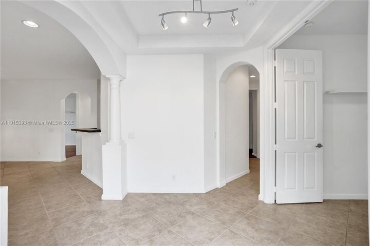 Property Photo:  2757 Center Court Drive 1-20  FL 33332 