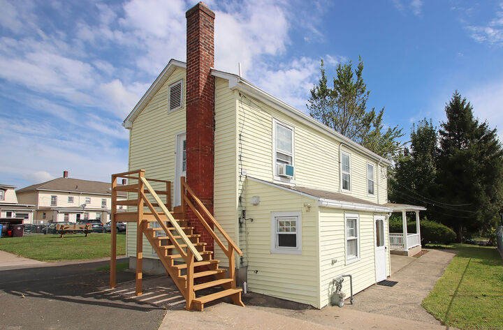 Property Photo:  385 Columbus Boulevard  CT 06051 