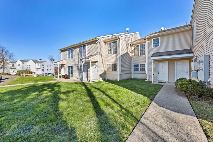 92 Hamden Avenue Apt 4  Waterbury CT 06704 photo