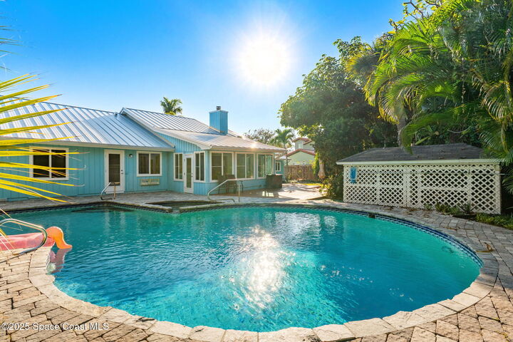 Property Photo:  220 Cocoa Avenue  FL 32903 