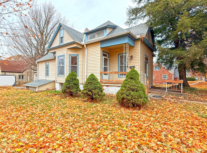Property Photo:  712 West  Street  IA 51601 
