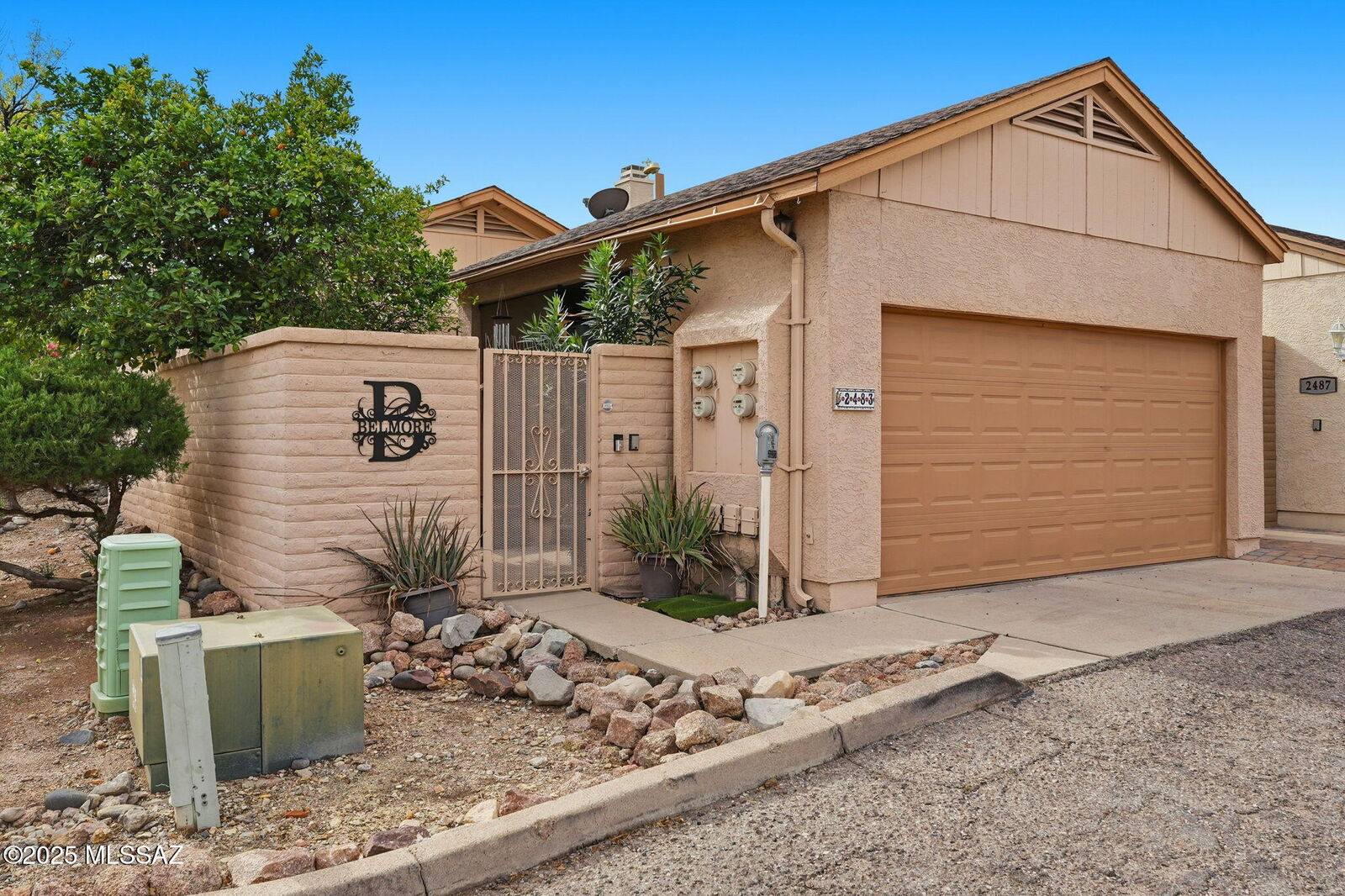 Property Photo: 2483 N Palo Dulce Drive AZ 85745