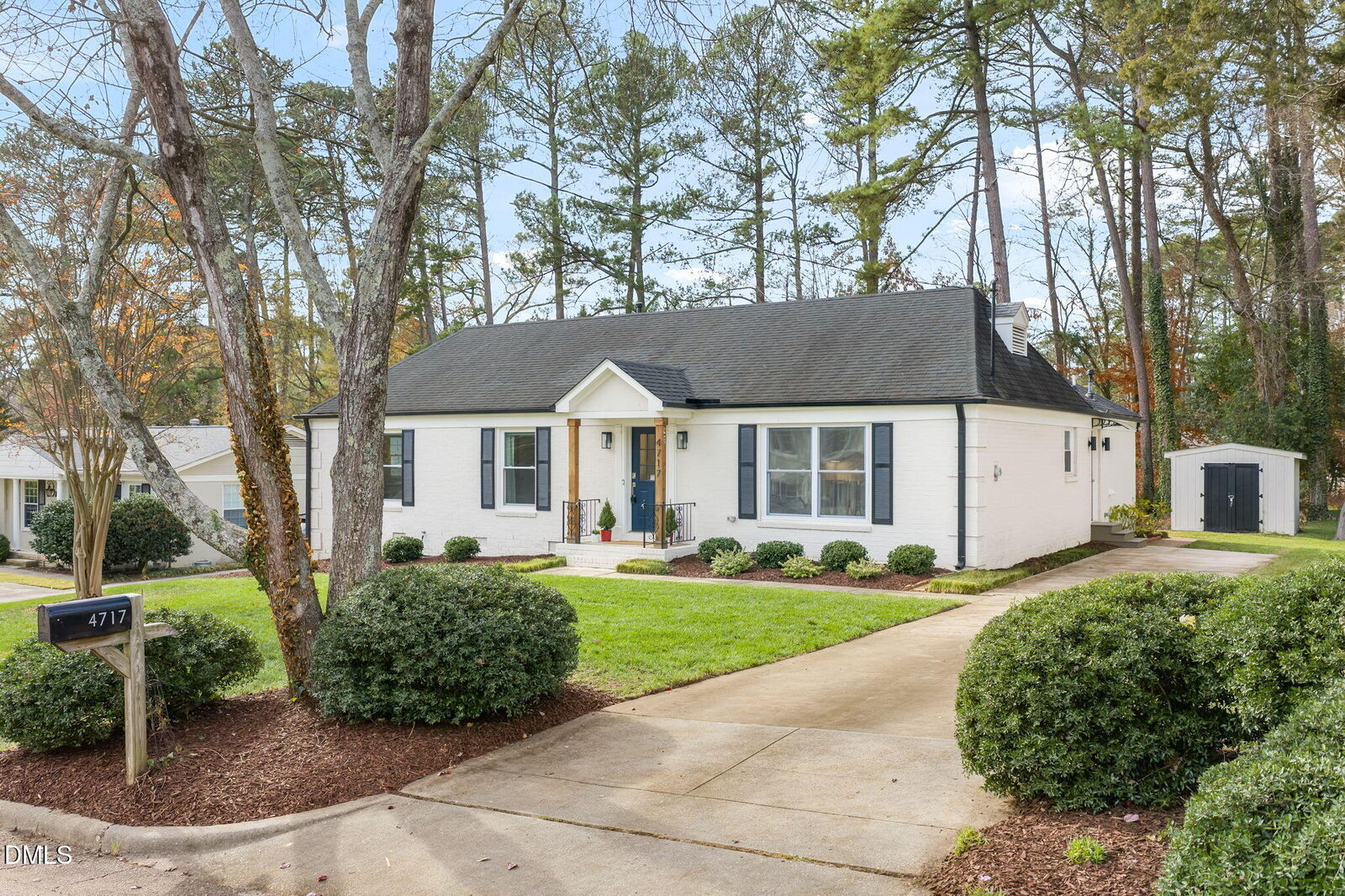 Property Photo: 4717 Stonehill Drive NC 27609