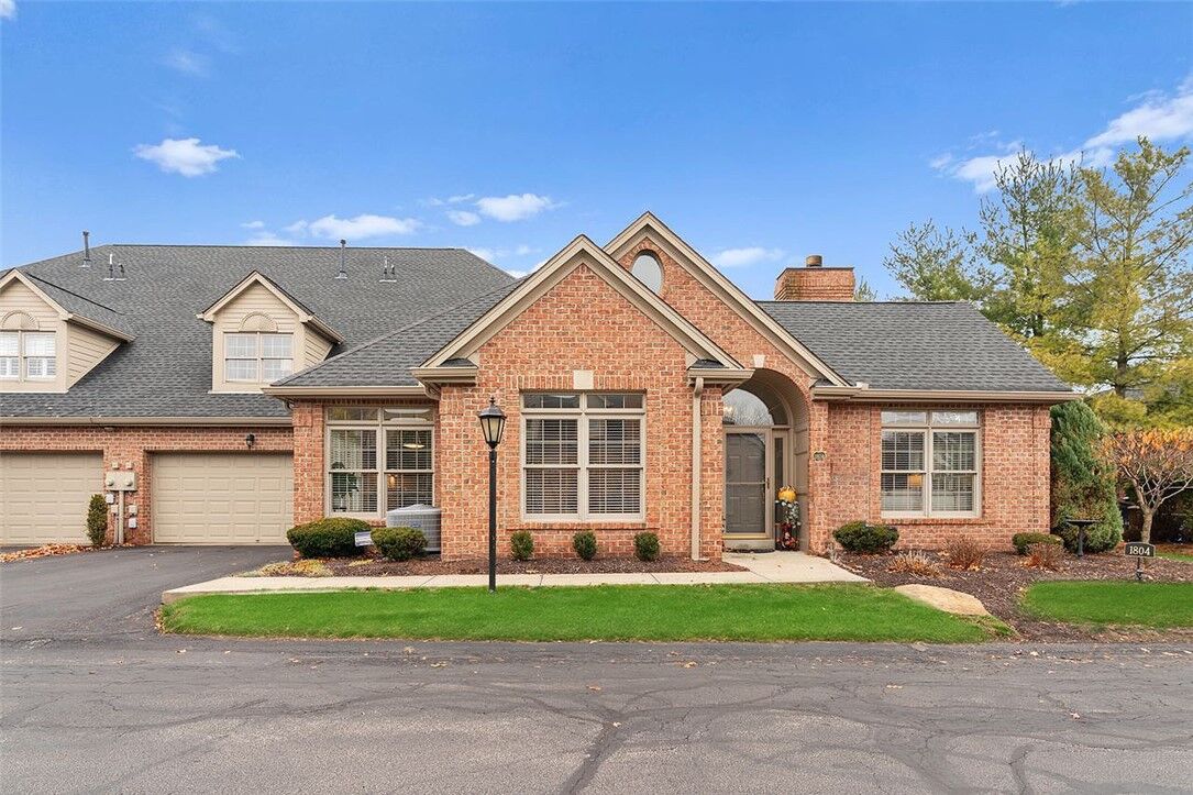 Property Photo:  1804 Appleridge Ct  PA 15044 