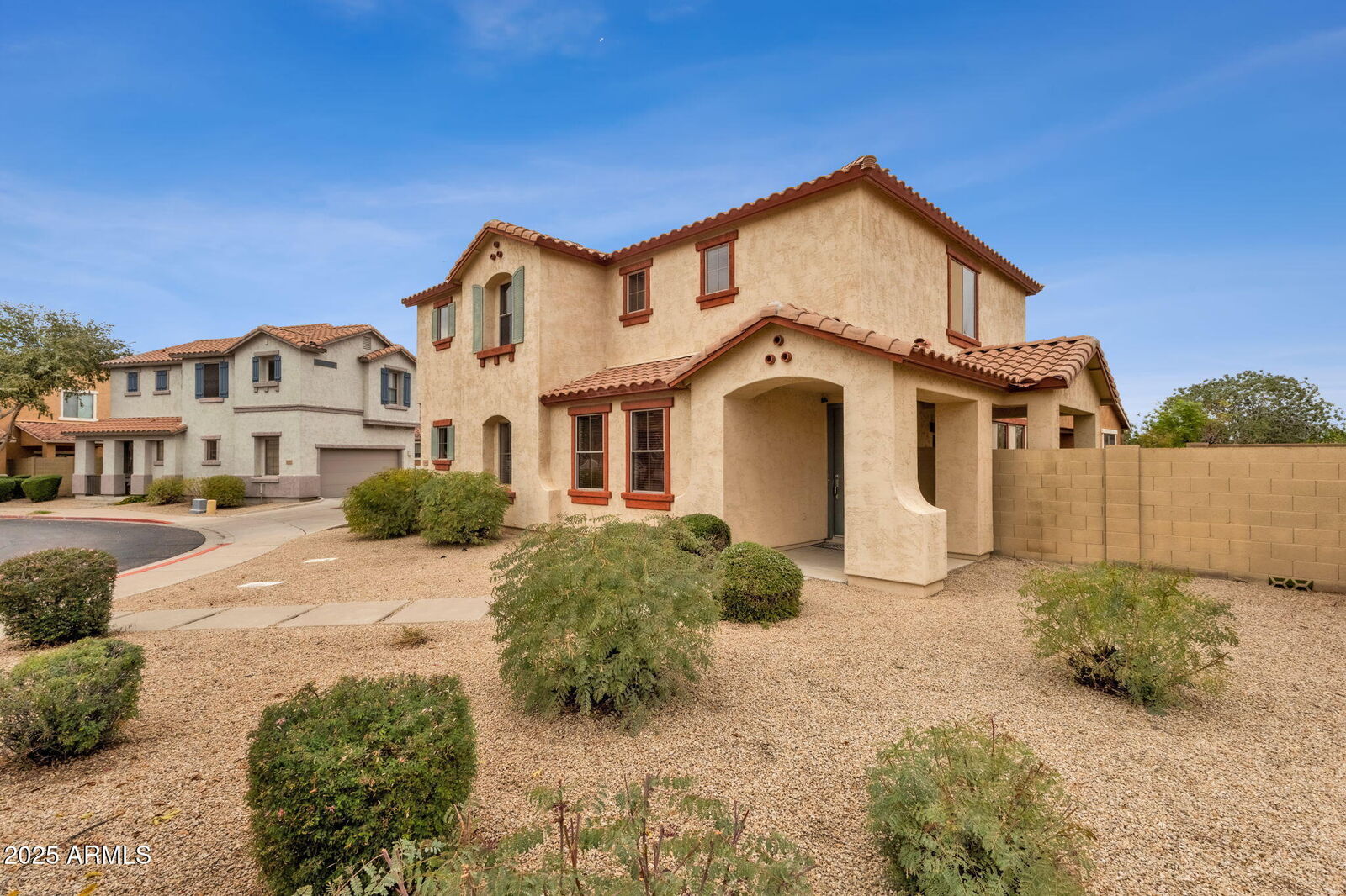 Property Photo:  988 E Redondo Drive  AZ 85296 