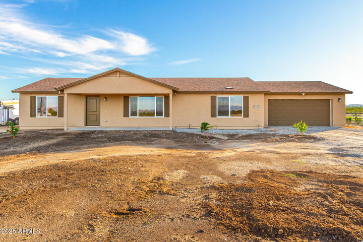 Property Photo:  19133 W Nolan Drive  AZ 85326 