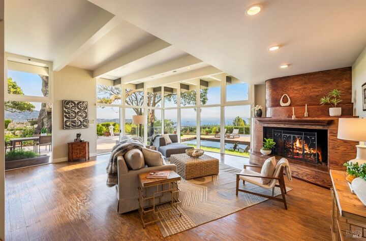 25 Oakhurst Road  San Rafael CA 94901 photo