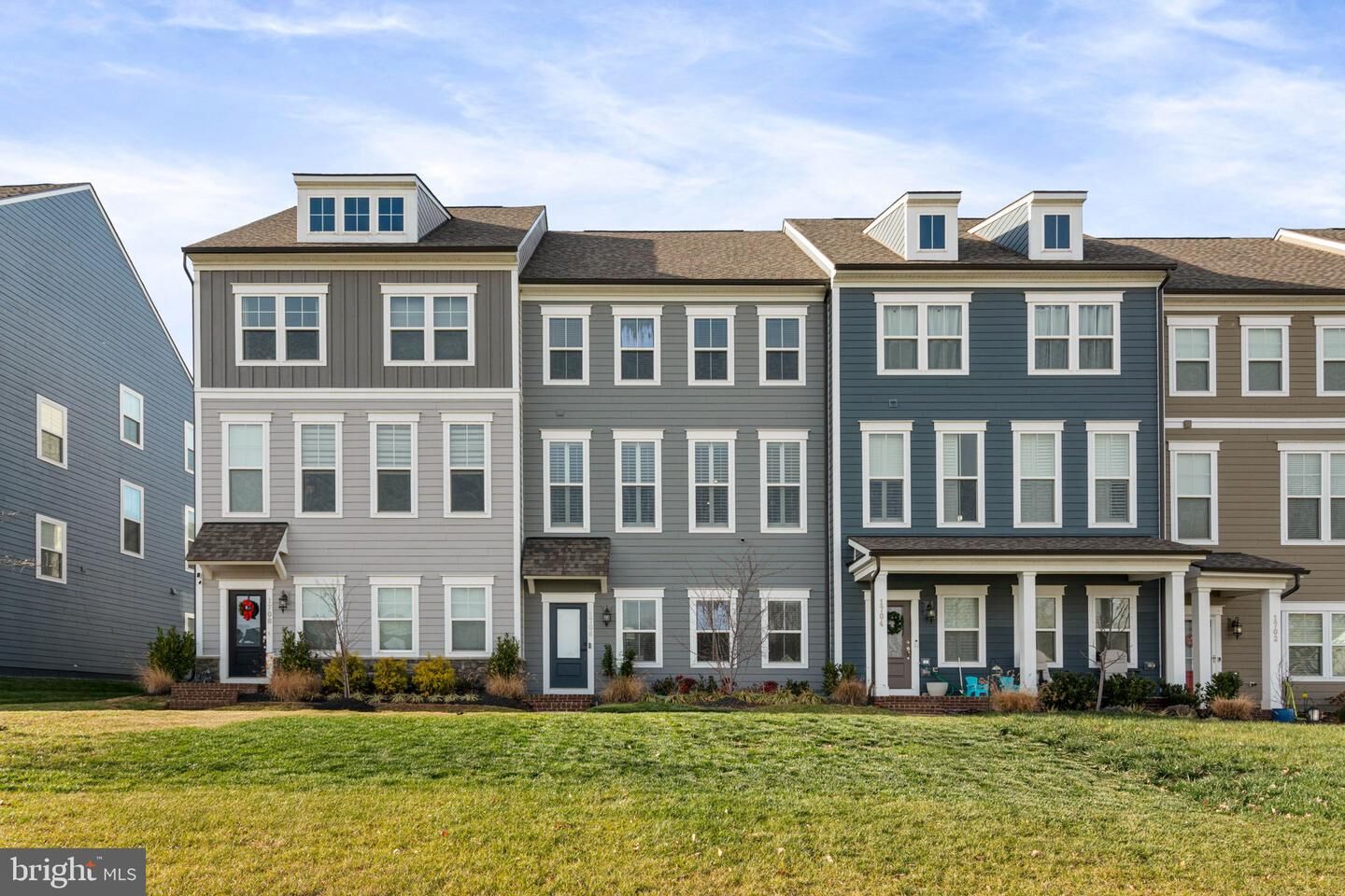 Property Photo:  1706 Autumn Maple Leaf Drive  VA 22026 