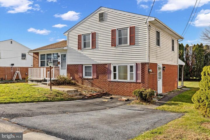 Property Photo:  303 Brandy Lane  PA 17055 