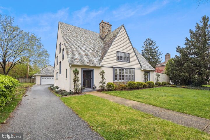 Property Photo: 4409 N Charles Street MD 21218