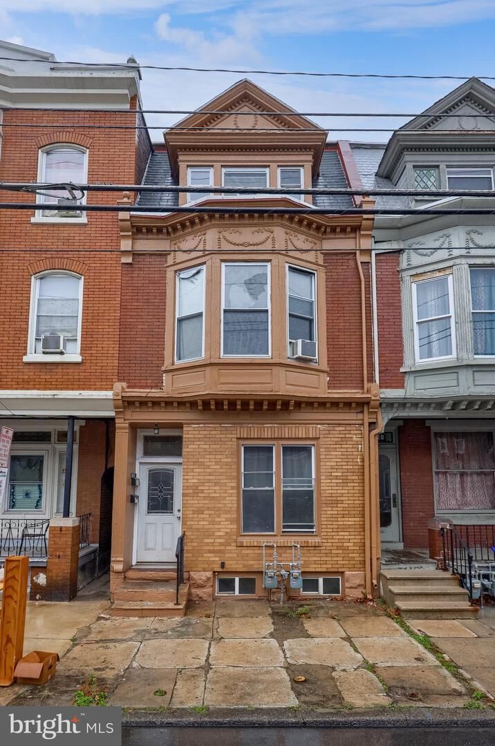 Property Photo:  1216 N 10th Street  PA 19604 