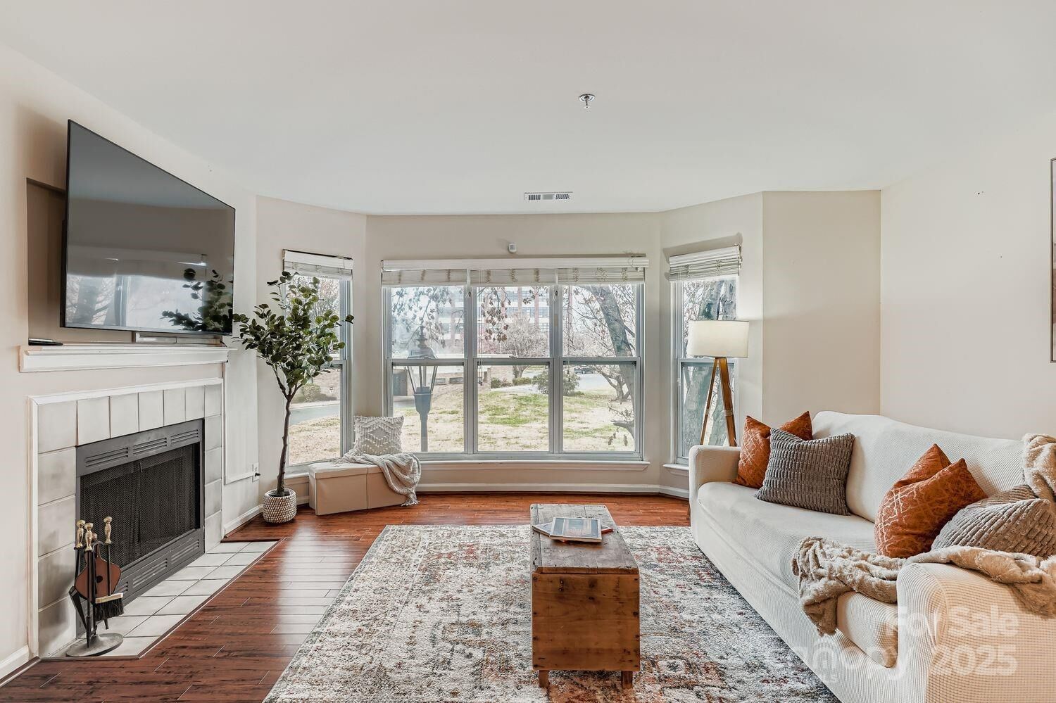 Property Photo:  529 N Graham Street 2G  NC 28202 