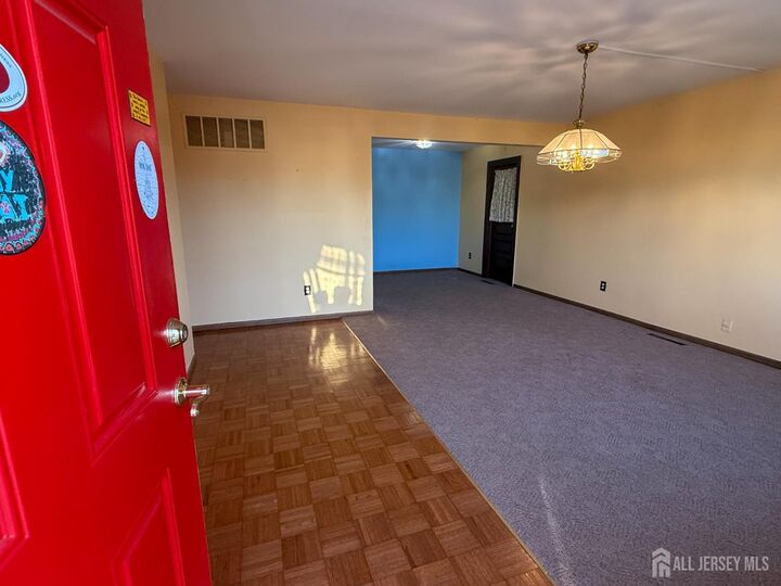 Property Photo:  10 Woodlawn Circle  NJ 07735 