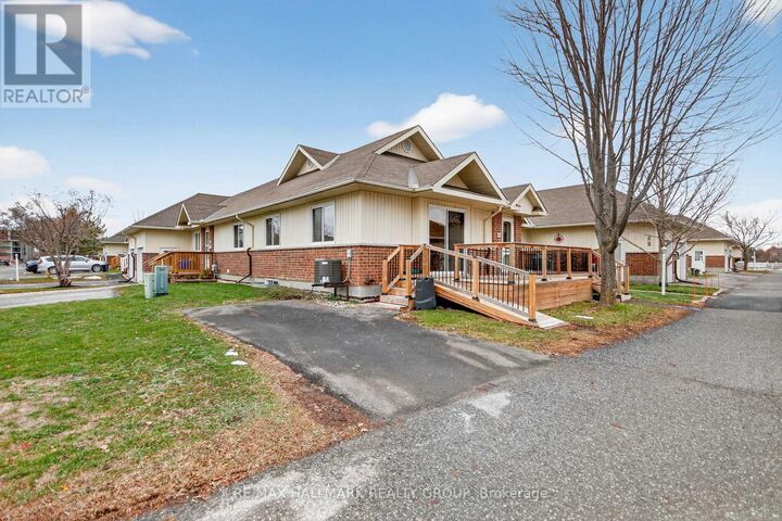 Property Photo: 600 Sunbeam Private ON K0A 2Z0