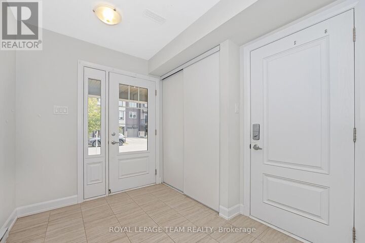 Photo de la propriété: 515 Clemency Crescent ON K2J 6R7