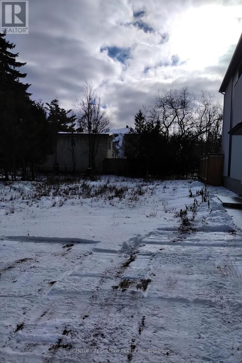 Property Photo:  1544 Kilborn Avenue  ON K1H 6M3 