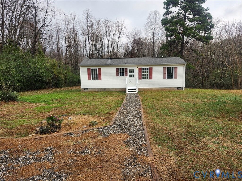Property Photo: 331 Stoney Point Road VA 23040