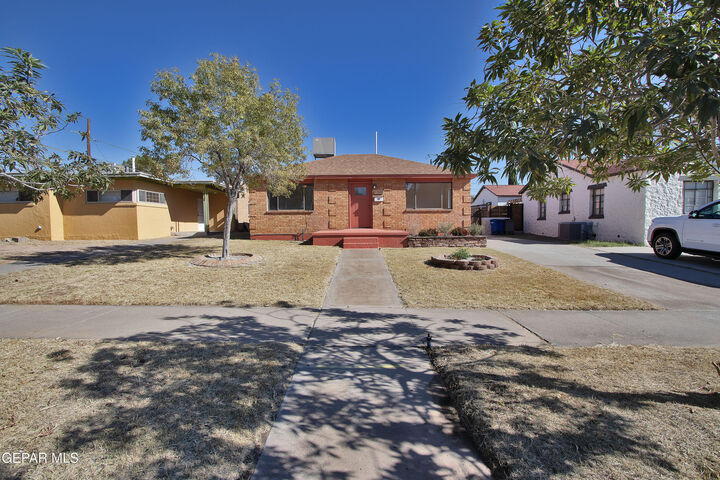 Property Photo: 1506 Raynolds Street TX 79903