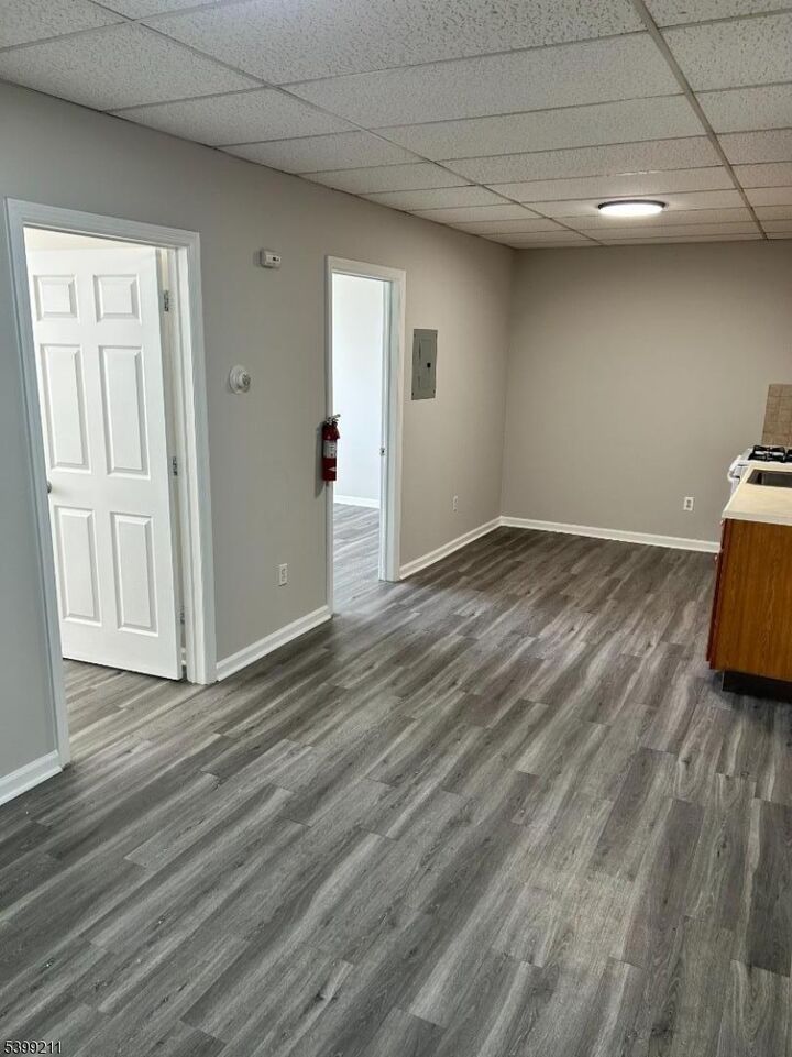 Property Photo:  111 Anderson Ave 5  NJ 07022 