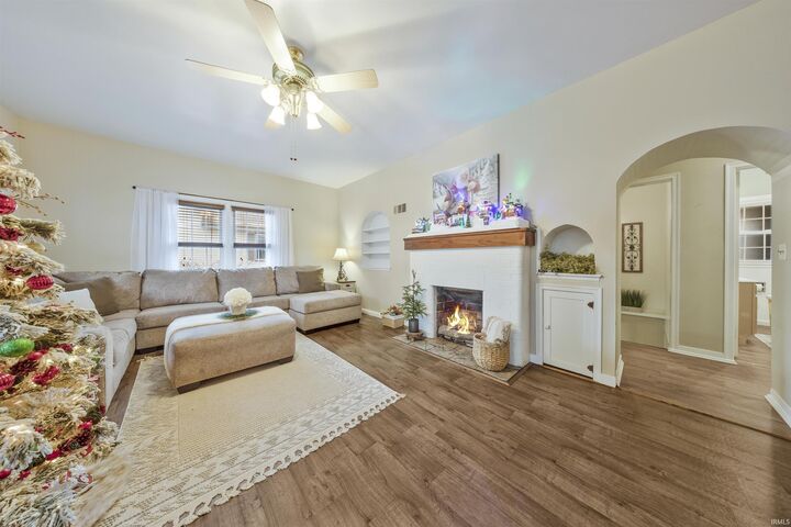 Property Photo: 227 W Vine Street IN 47660