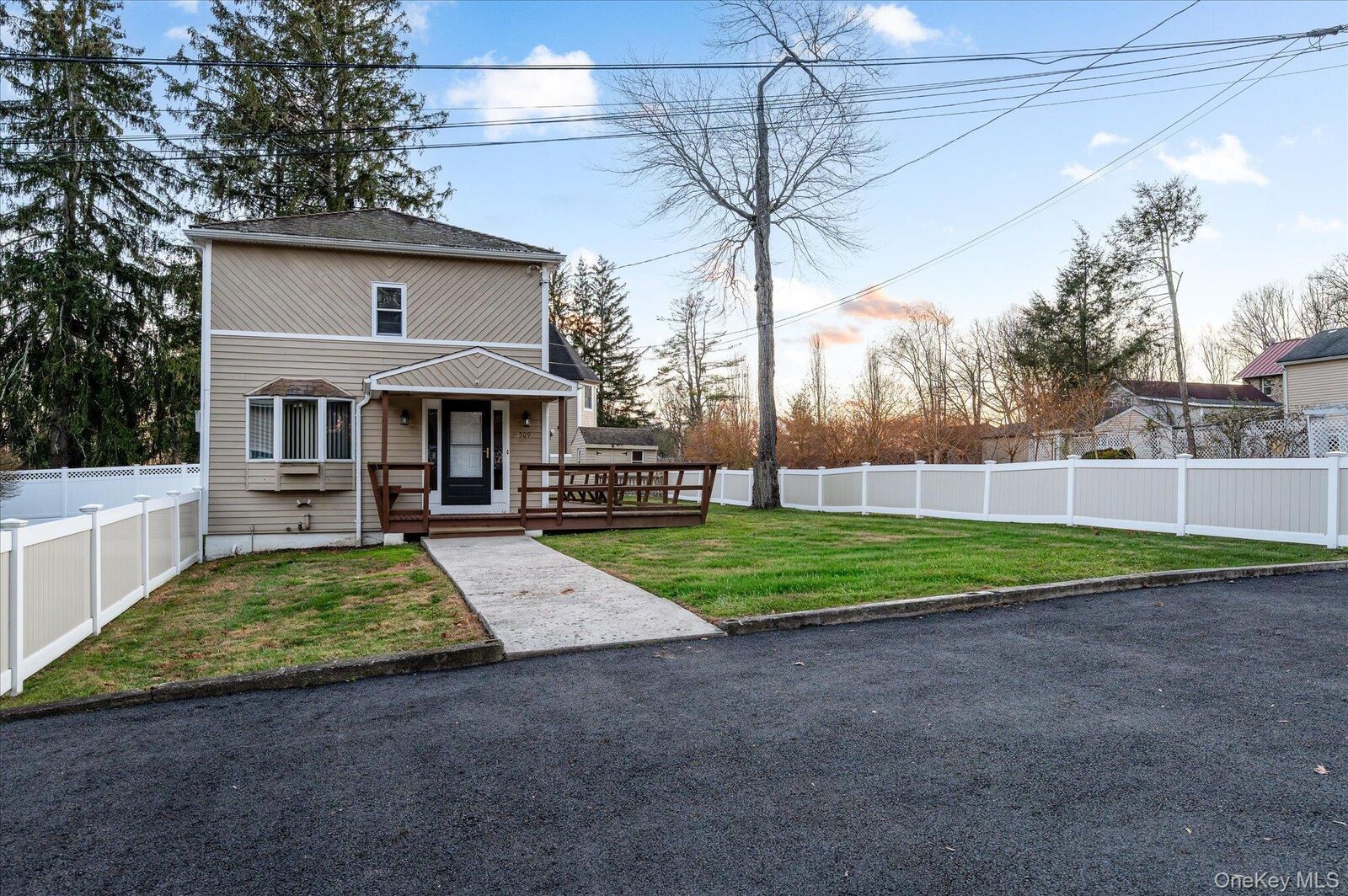 Property Photo:  509 Vine Road  NY 10598 