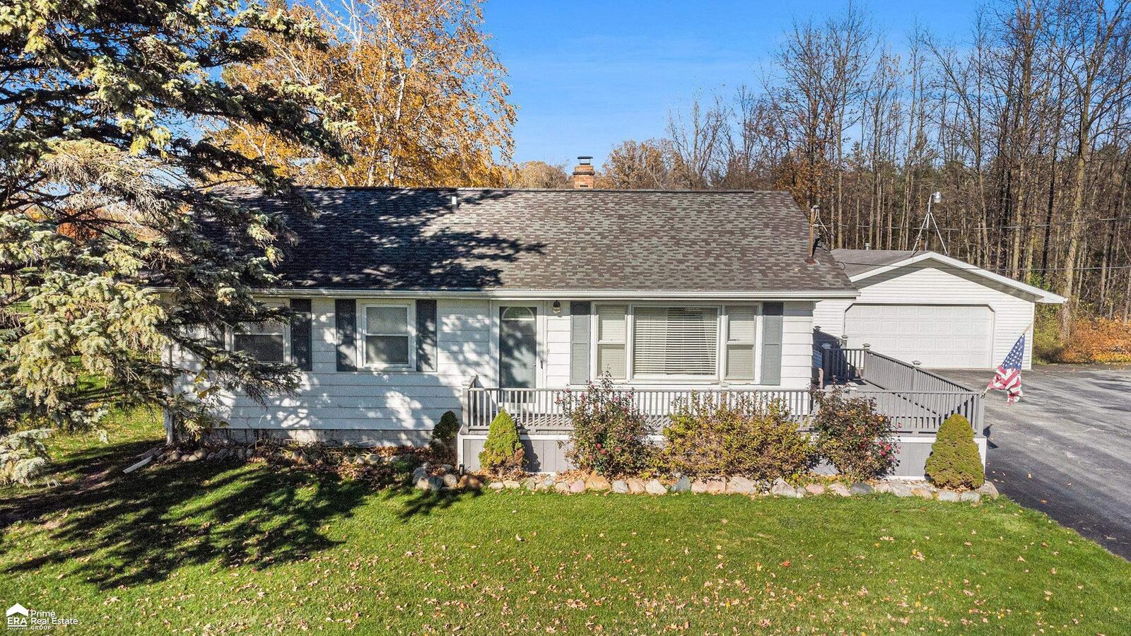 Property Photo: 7394 W Farrand Road MI 48420-9451