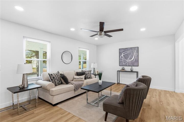 Property Photo:  512 Chele Drive  MO 63304 