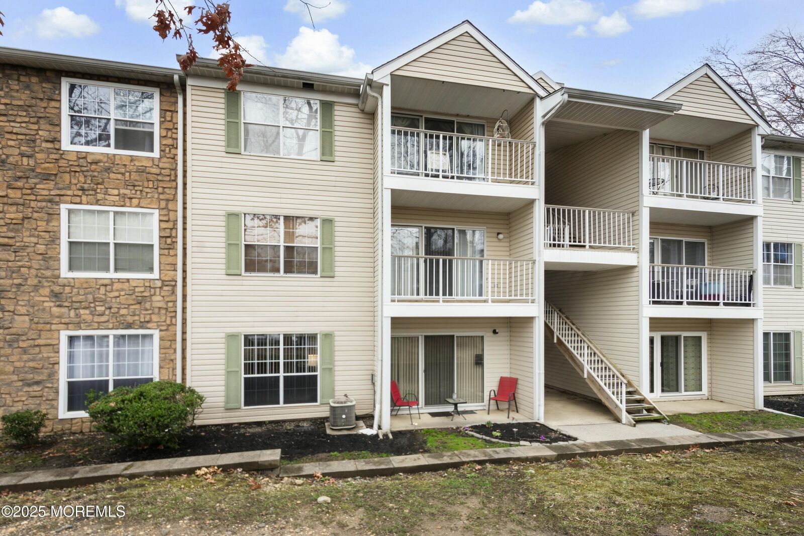 Property Photo:  65 Mulberry Court  NJ 08619 