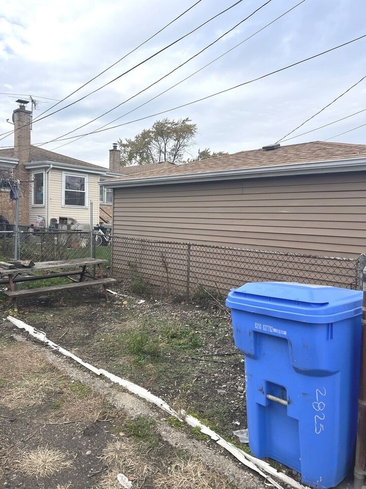 Property Photo: 2825 N Moody Avenue IL 60634
