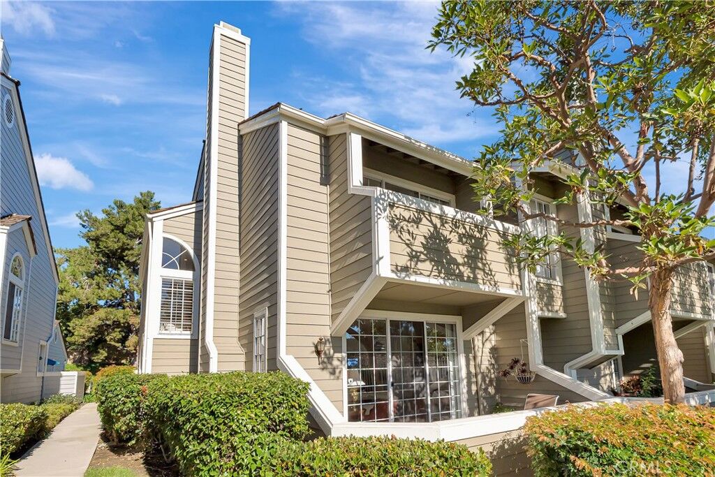 Property Photo:  601 John K Drive 101  CA 90803 