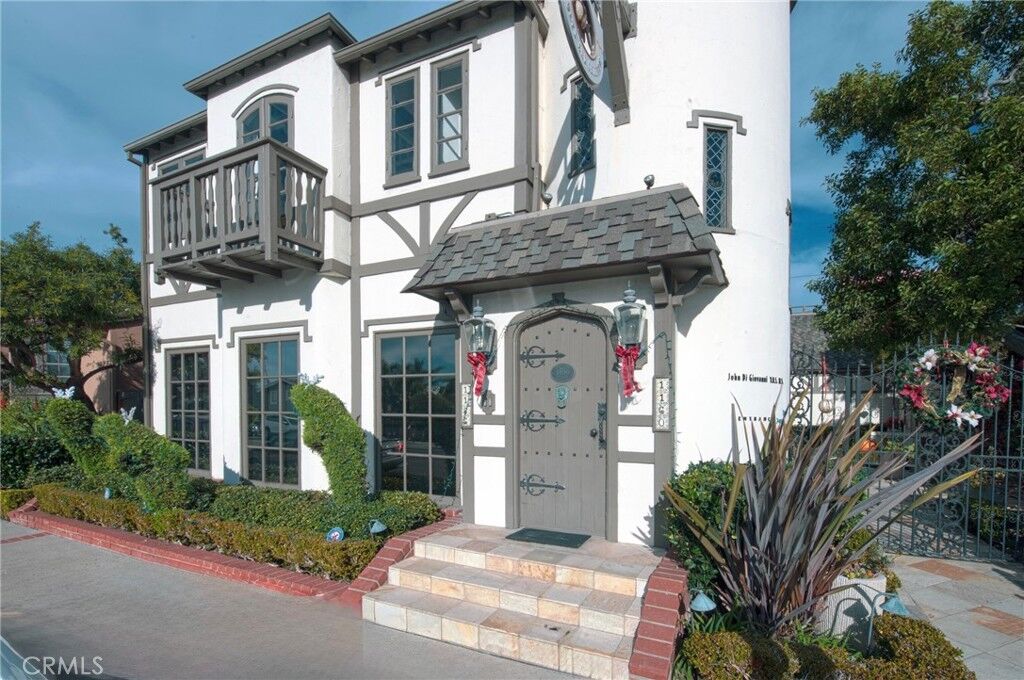 Property Photo: 1156 Glenneyre CA 92651